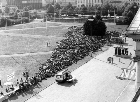 Joseph Beuys,7000 querce, 1982, Kassel, Documenta VII